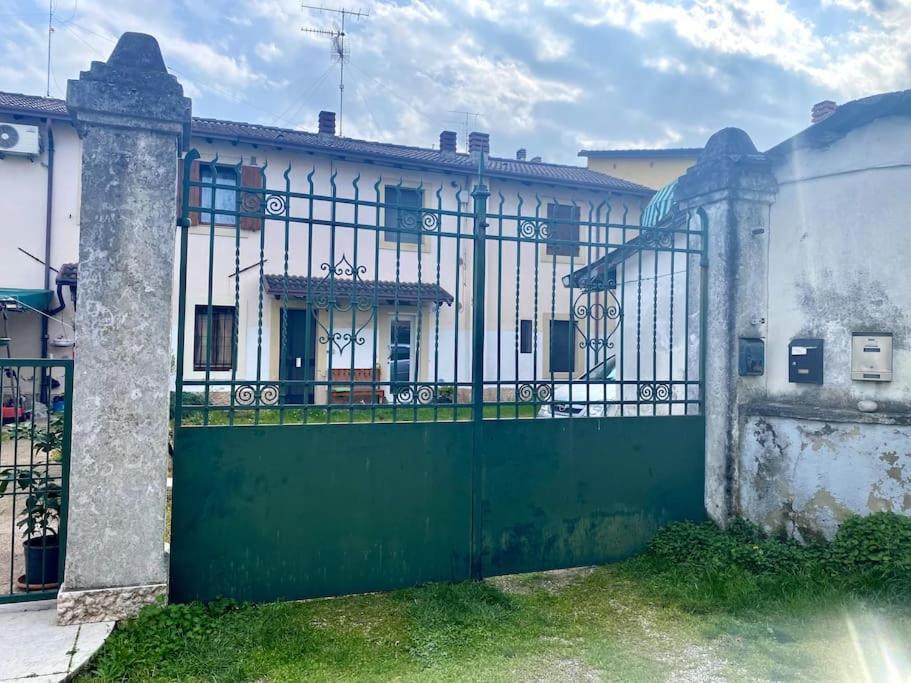 Zona Fiera A 10 Minuti Dal Centro Con Parcheggio Lägenhet Verona Exteriör bild